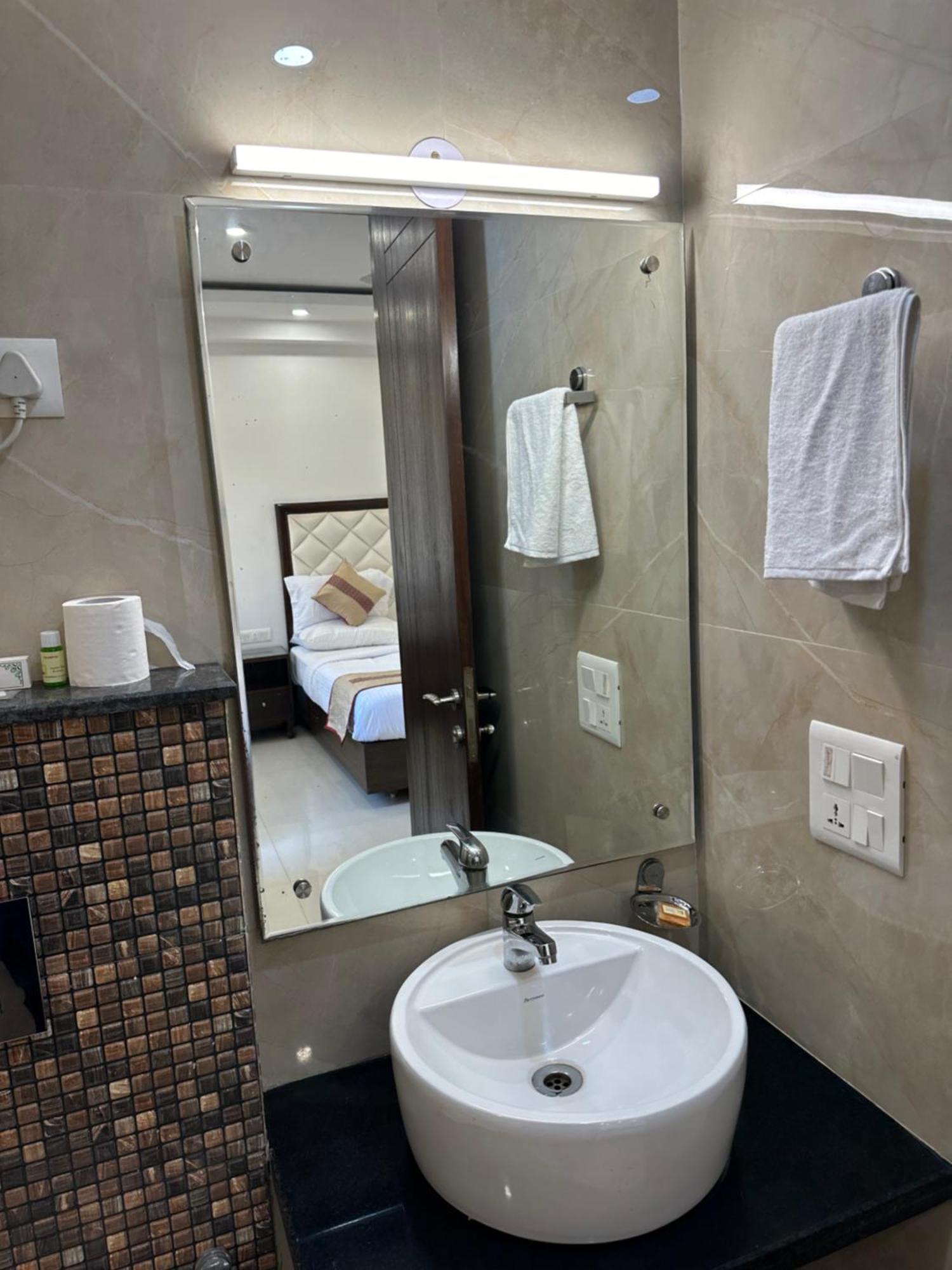 Lemon Green Residency - Hotel And Serviced Apartments Nuova Delhi Esterno foto